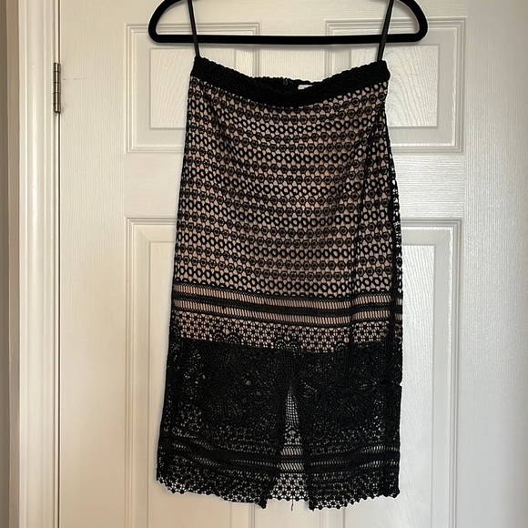 Black lace pencil skirt size small - Picture 1 of 6